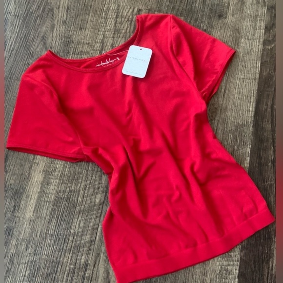 Free People ~ Intimates ~ ' Cap Sleeve Seamless Crop Cami ' ~Salsa~ Sz~M/L *NWT - Picture 2 of 11